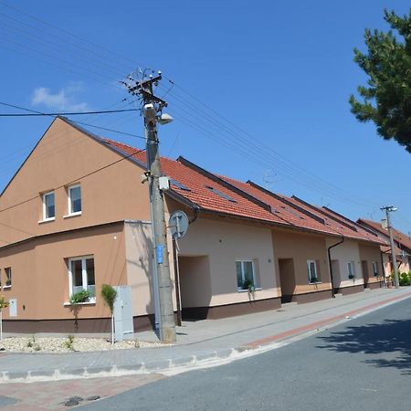 Apartmany Za Dvorem Velké Pavlovice Exterior foto