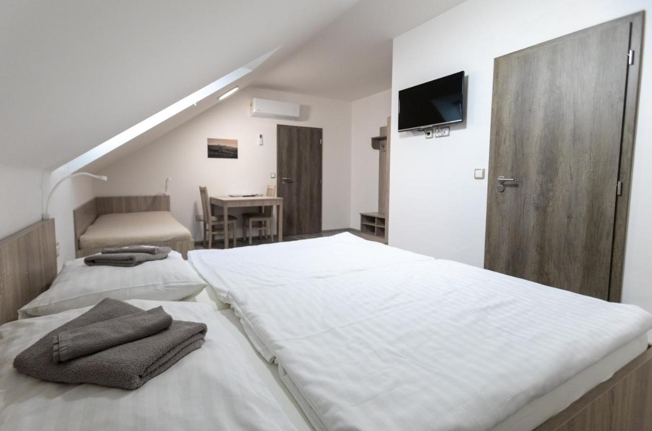 Apartmany Za Dvorem Velké Pavlovice Exterior foto